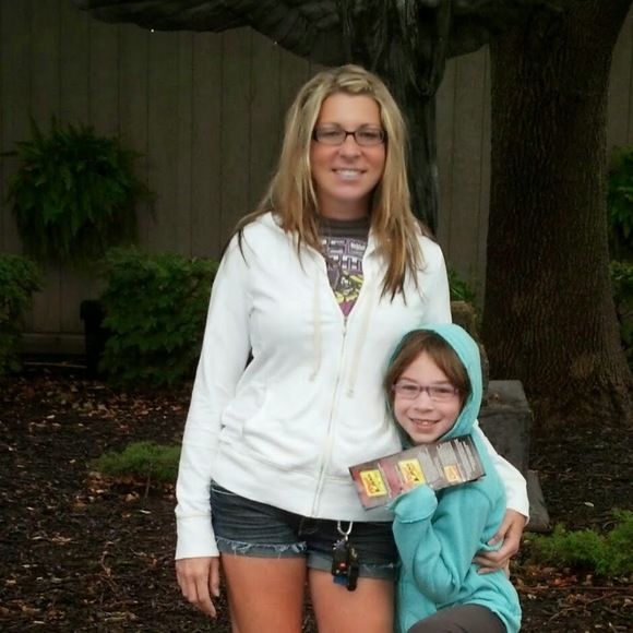 Meet your Posher, Sarah - Picture 1 of 1